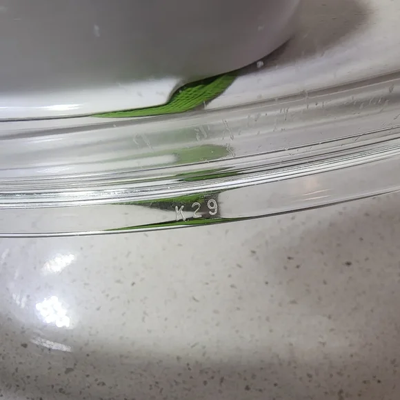 Vintage Corning Ware 4 QT. A-34-B Covered Casserole Dish - Picture 11 of 13